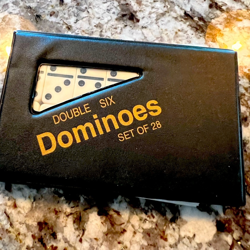 Dominos set of 28 (double 6)